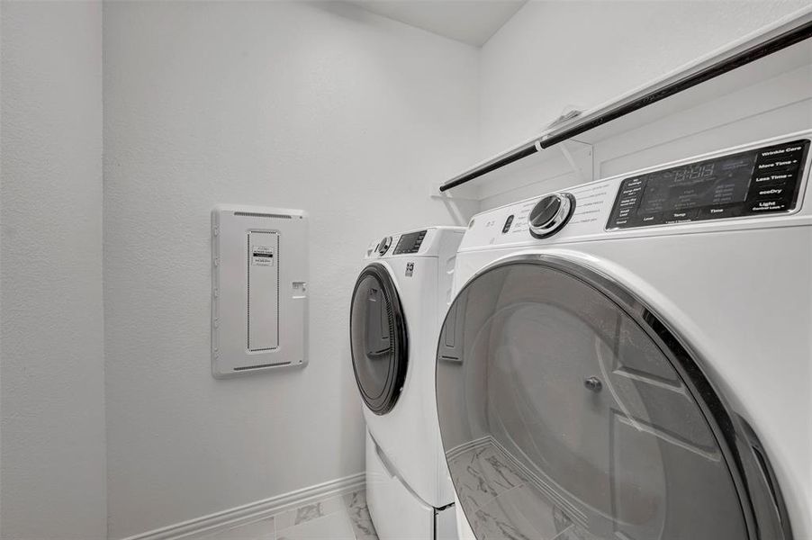 Close-up of interior finishes inside a home in Lilyana, Celina (Image 16).