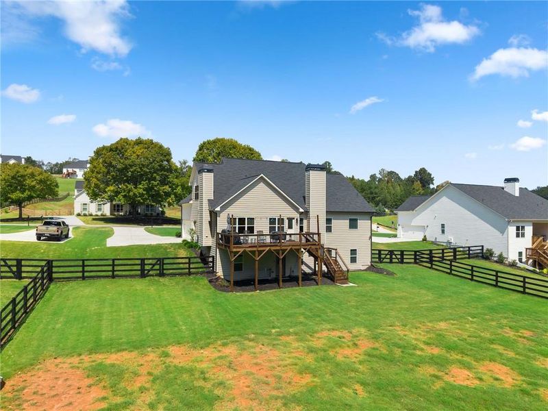 Exterior details and patio area of a home in , Dawsonville (Image 3).