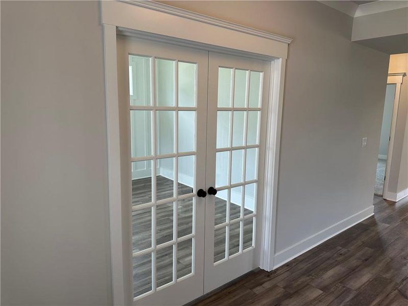 Spacious, unfurnished interior of a new home in Rosewood Lake Estates, Hoschton (Image 100).