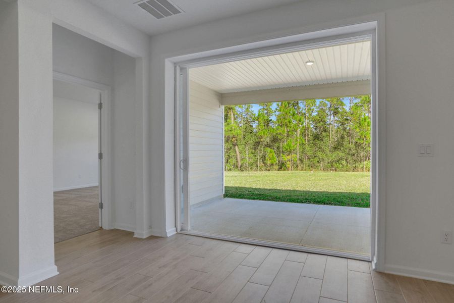 Spacious, unfurnished interior of a new home in , Green Cove Springs (Image 44).