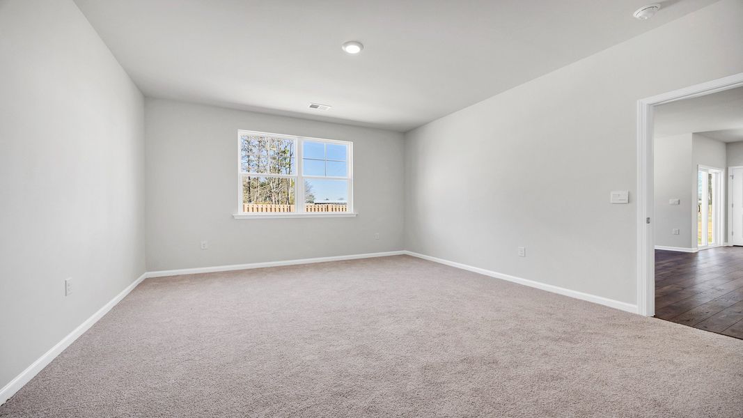 Spacious, unfurnished interior of a new home in Leatherstone, Blythewood (Image 18).