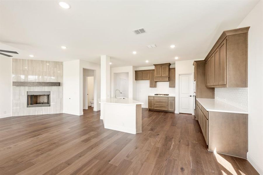 Furnished interior view inside a new home in Bear Creek Classic 60, Lavon (Image 10). Furnished interior view inside a new home in Bear Creek Classic 60, Lavon (Image 10).