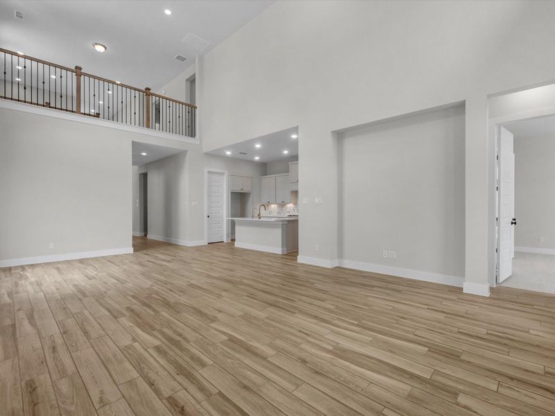 Spacious, unfurnished interior of a new home in Pecan Ridge, Fulshear (Image 18). Spacious, unfurnished interior of a new home in Pecan Ridge, Fulshear (Image 18).