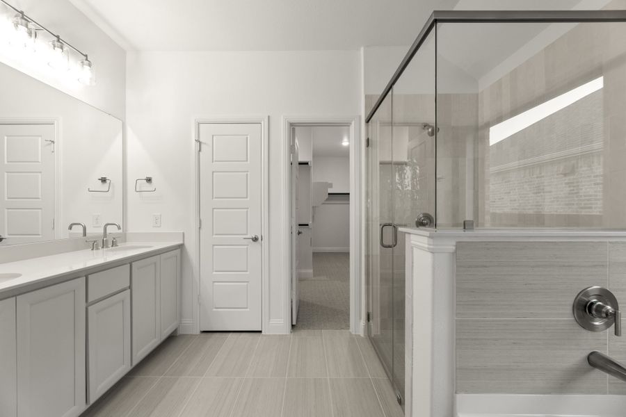 Furnished interior view inside a new home in Meadow Run, Melissa (Image 9).