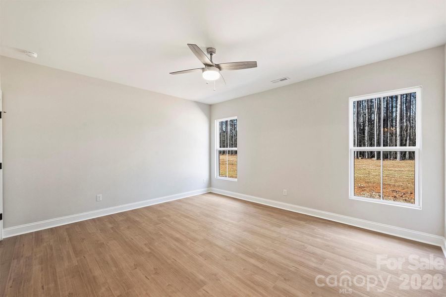 Spacious, unfurnished interior of a new home in , Lincolnton (Image 20).