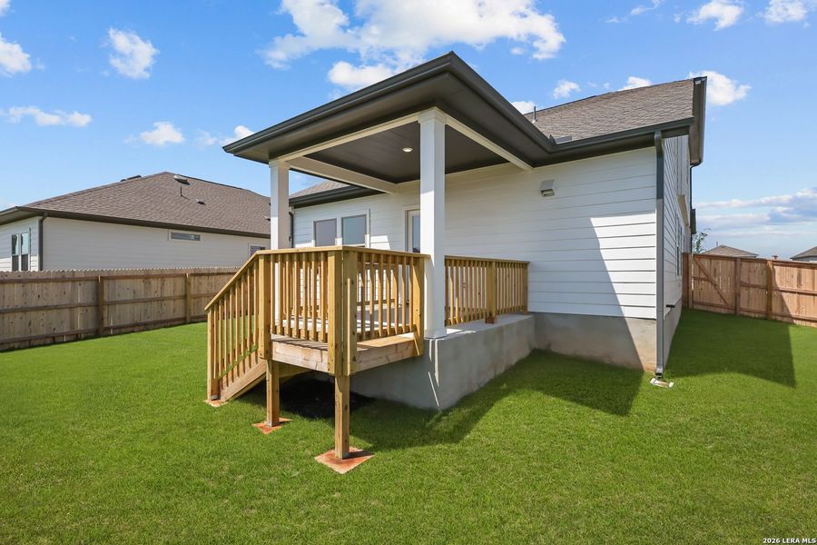 Exterior details and patio area of a home in The Parklands, Schertz (Image 4).