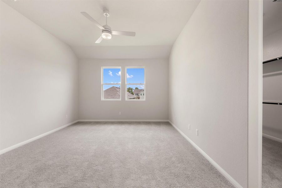 Spacious, unfurnished interior of a new home in Cannon Ranch, Dripping Springs (Image 35).