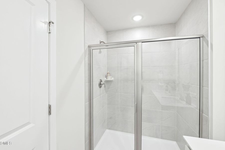 23-web-or-mls-Raleigh - Oakwood - 1064 W