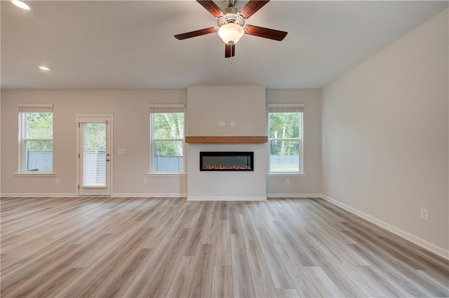 Spacious, unfurnished interior of a new home in Abbotts Crossing, Conyers (Image 25).