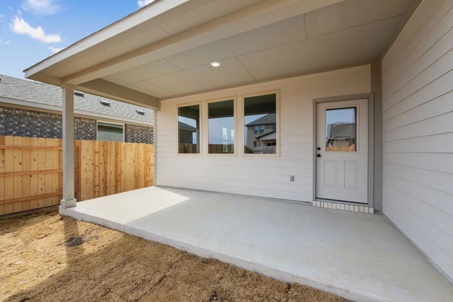 Exterior details and patio area of a home in Berry Creek Highlands, Georgetown (Image 3).