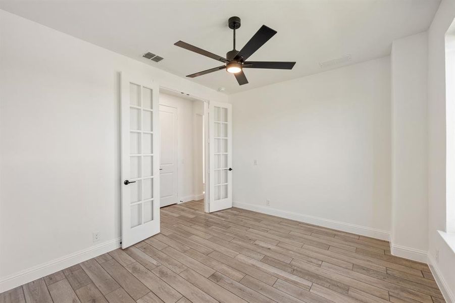 Spacious, unfurnished interior of a new home in Bear Creek Classic 50, Lavon (Image 16).