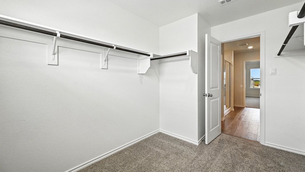 Spacious, unfurnished interior of a new home in Wildcat Ranch, Crandall (Image 12).