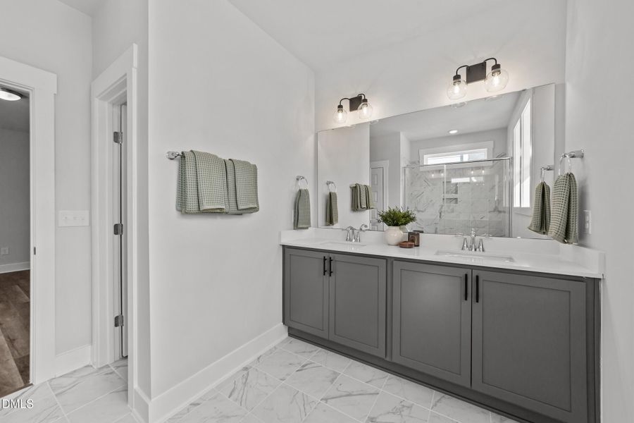 Main Bath - Yin & Yang Interior