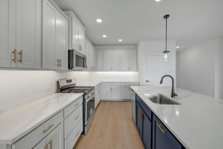 Furnished interior view inside a new home in Beacon Point at Lago Mar 50’ Homesites, Texas City (Image 7).