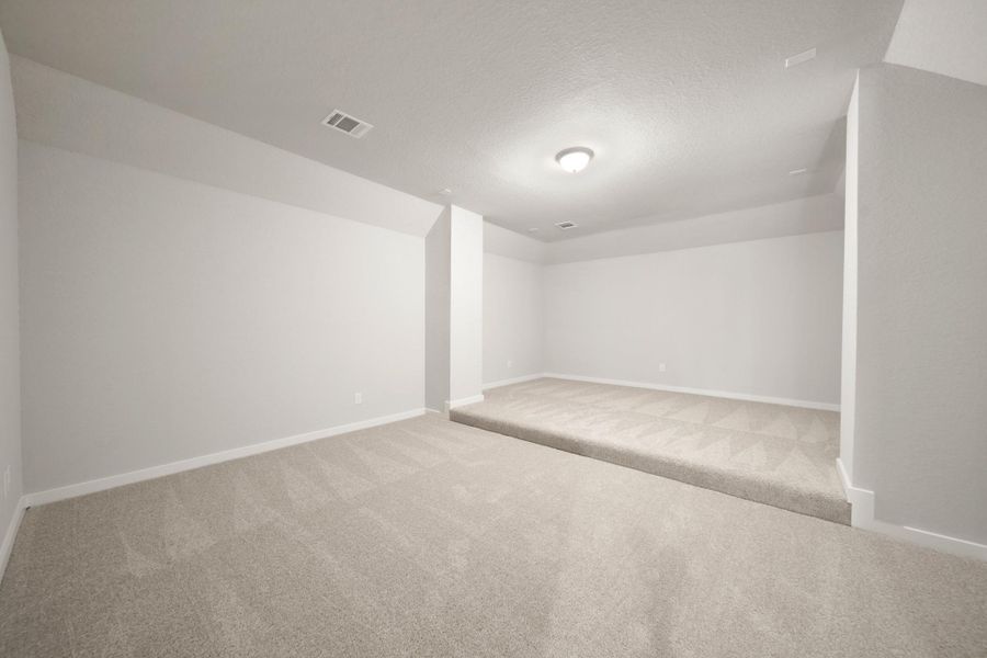 Spacious, unfurnished interior of a new home in Morton Creek Ranch, Katy (Image 29).