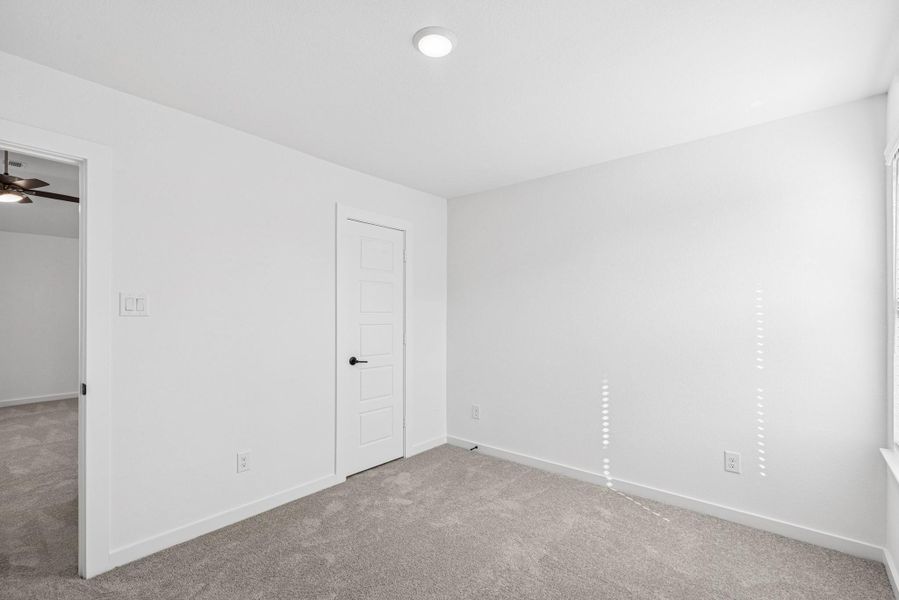 Spacious, unfurnished interior of a new home in Summerview, Fulshear (Image 25).