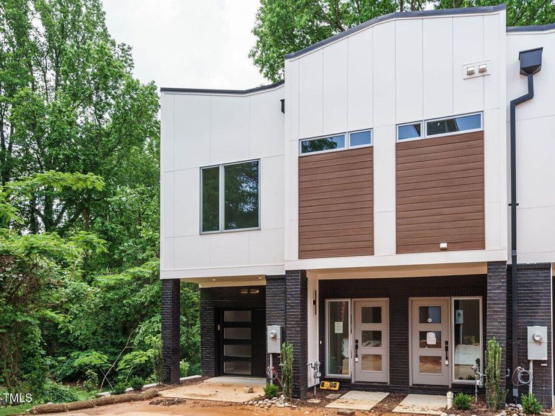 001-1280x960-main-exterior