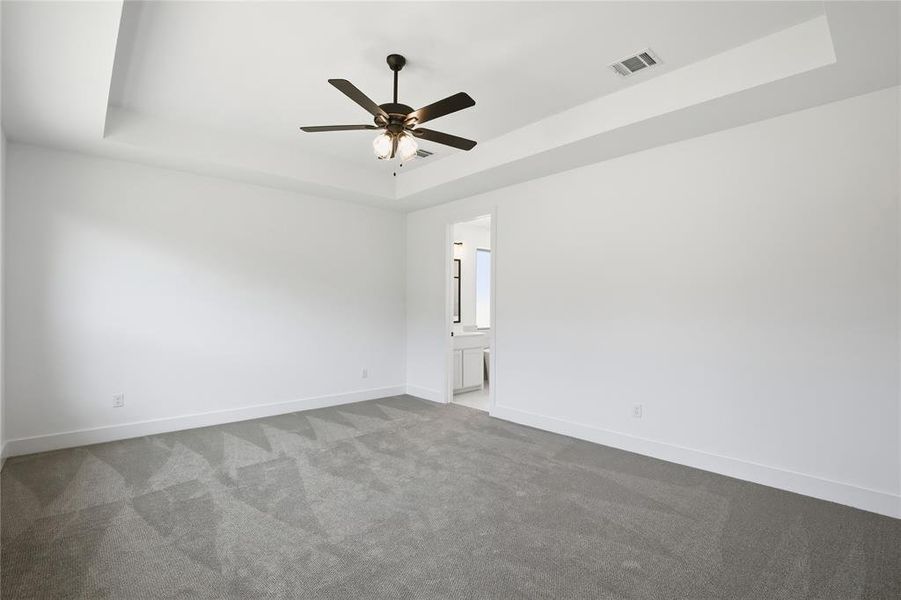 Spacious, unfurnished interior of a new home in Talon Hills, Fort Worth (Image 29).