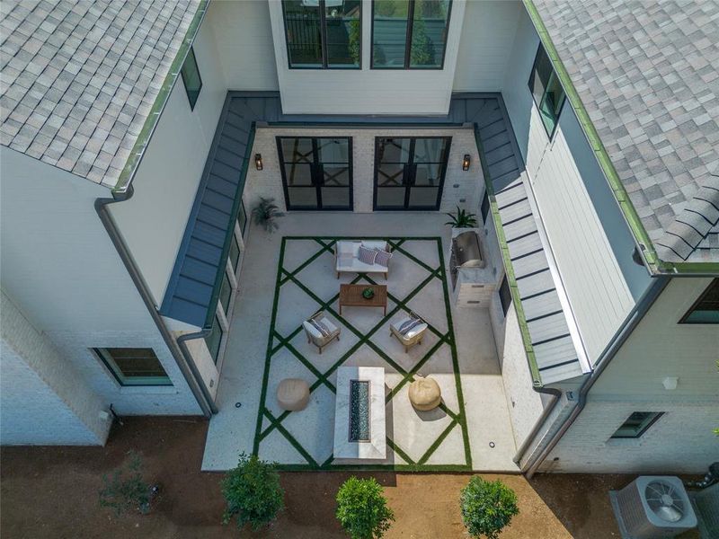 Exterior details and patio area of a home in , Dallas (Image 21).
