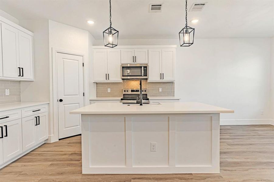 Furnished interior view inside a new home in , Granbury (Image 6). Furnished interior view inside a new home in , Granbury (Image 6).