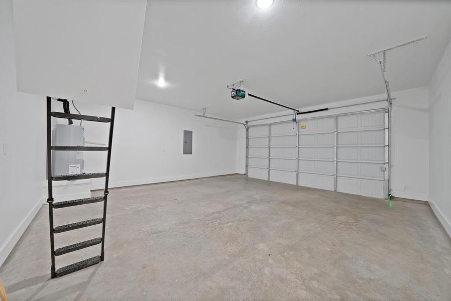Spacious, unfurnished interior of a new home in , Fort Worth (Image 20). Spacious, unfurnished interior of a new home in , Fort Worth (Image 20).