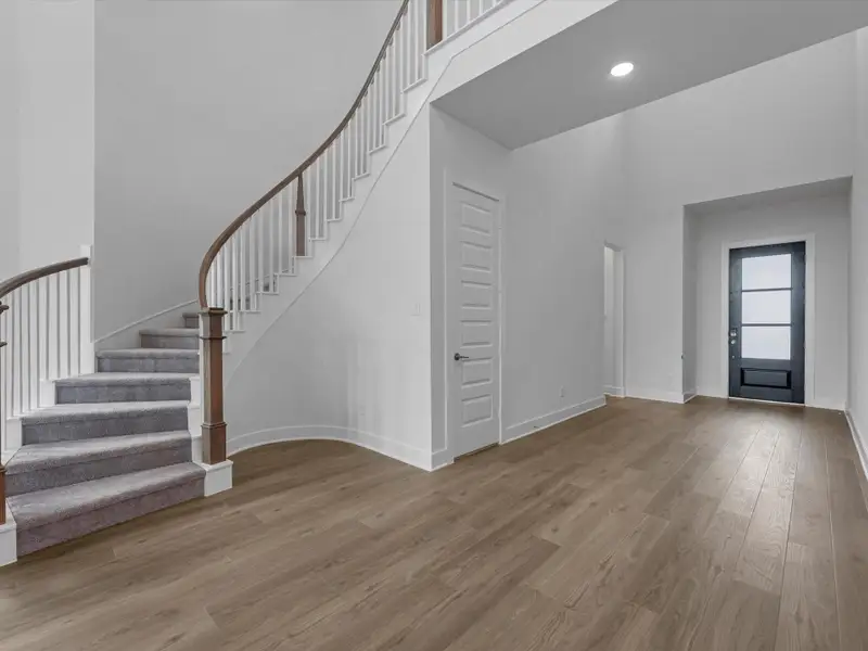Spacious, unfurnished interior of a new home in Tompkins Reserve, Katy (Image 11). Spacious, unfurnished interior of a new home in Tompkins Reserve, Katy (Image 11).