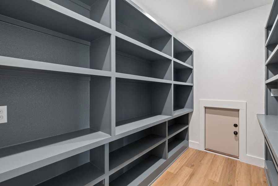 Furnished interior view inside a new home in , Waxahachie (Image 24). Furnished interior view inside a new home in , Waxahachie (Image 24).