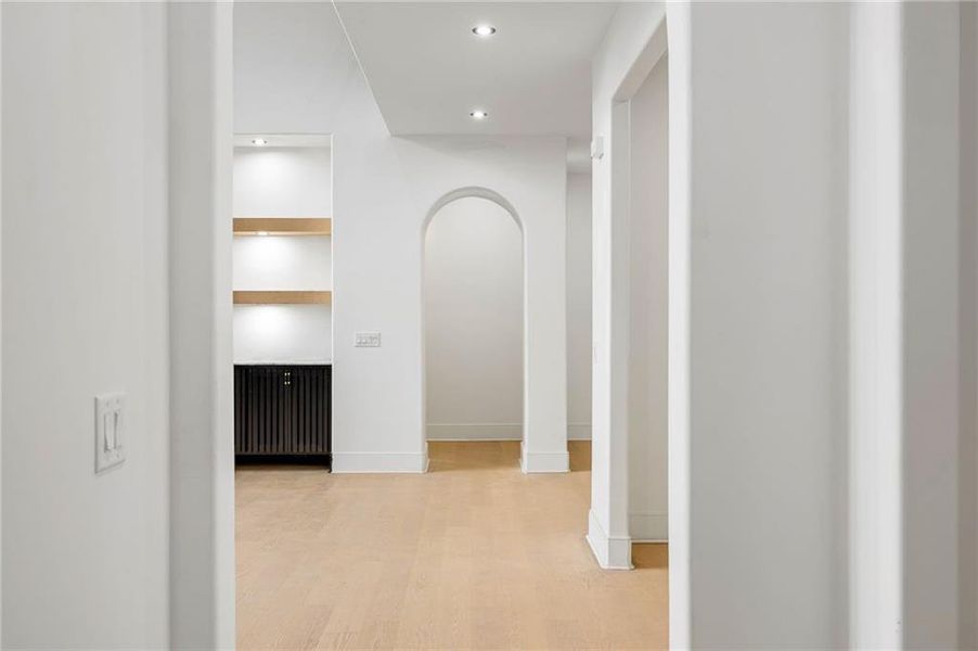 Spacious, unfurnished interior of a new home in , Alpharetta (Image 20).