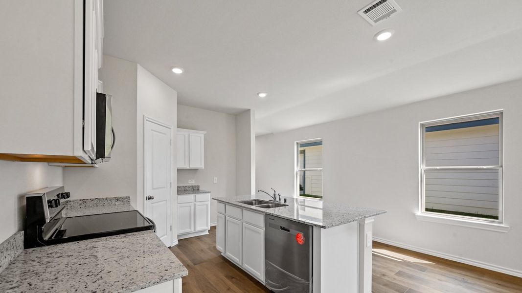 Furnished interior view inside a new home in Blaire Lake, Tyler (Image 6).
