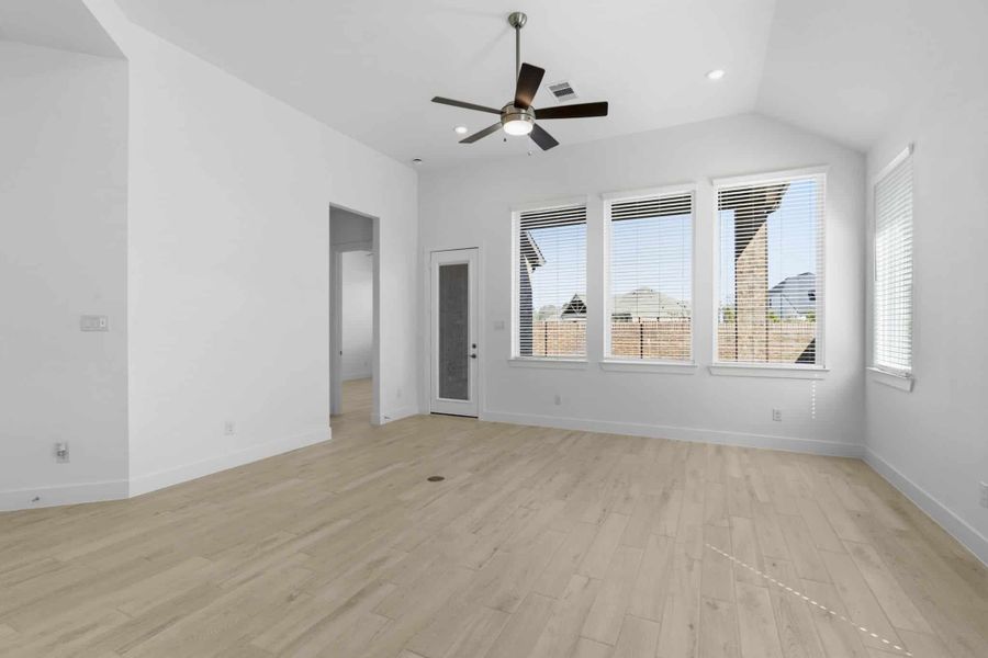 Spacious, unfurnished interior of a new home in The Trails, New Caney (Image 18). Spacious, unfurnished interior of a new home in The Trails, New Caney (Image 18).