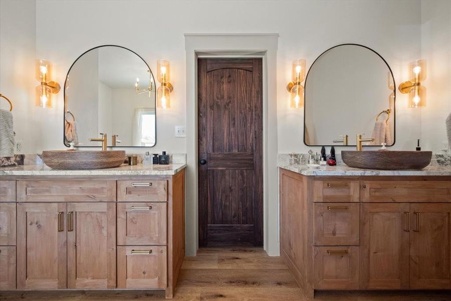 Furnished interior view inside a new home in , Collinsville (Image 9).