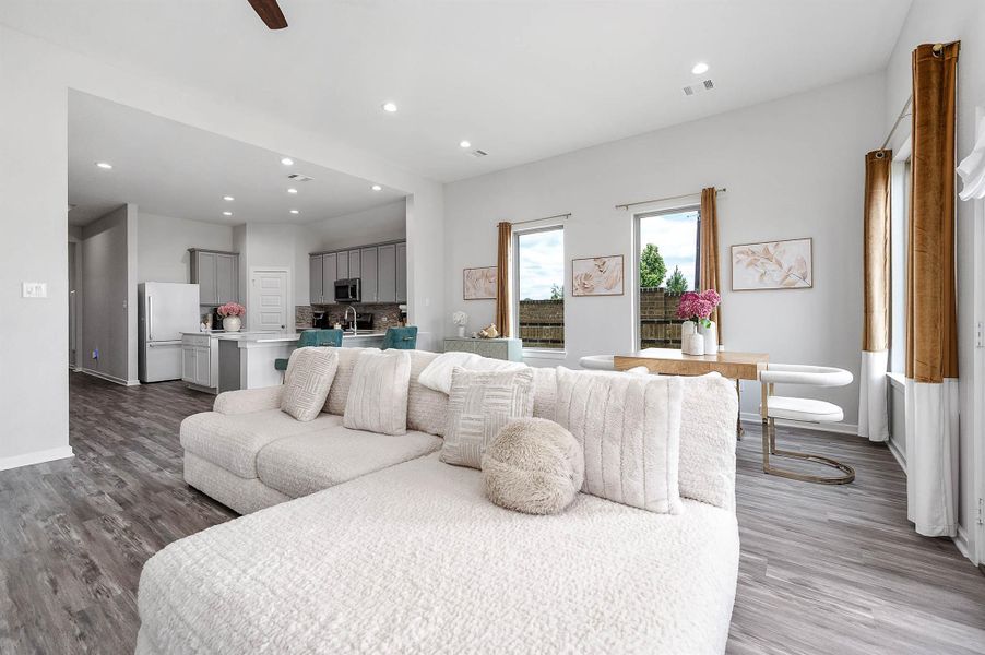 Furnished interior view inside a new home in , Beasley (Image 12).
