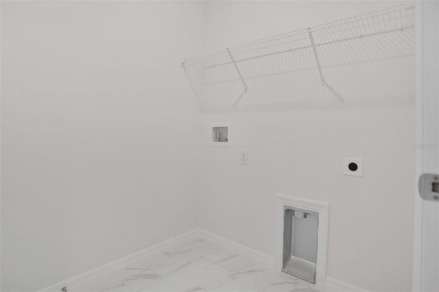 Spacious, unfurnished interior of a new home in Seaire, Parrish (Image 22).
