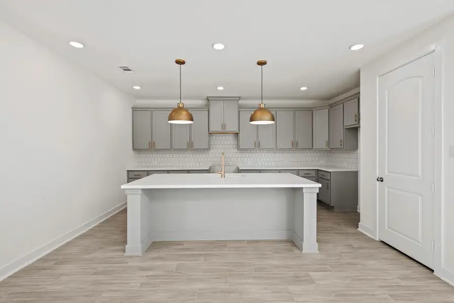 Representative image. Features, specifications, selections and colors may vary. Representative image. Features, specifications, selections and colors may vary.