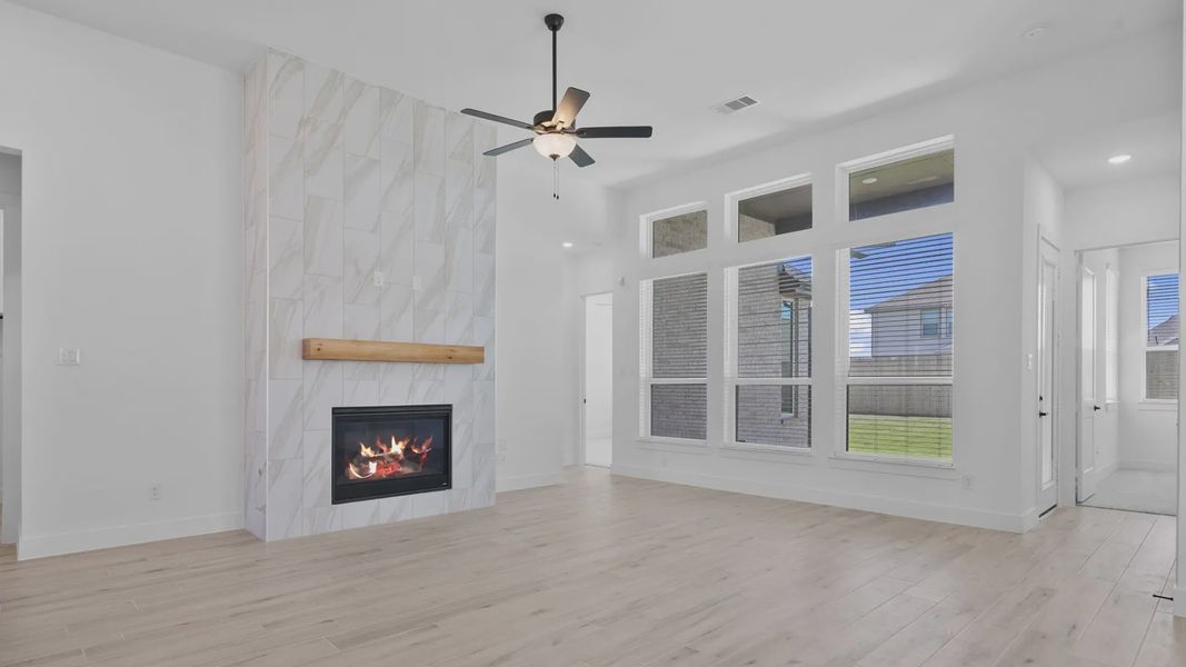 Spacious, unfurnished interior of a new home in Blue Heron, Mont Belvieu (Image 19). Spacious, unfurnished interior of a new home in Blue Heron, Mont Belvieu (Image 19).