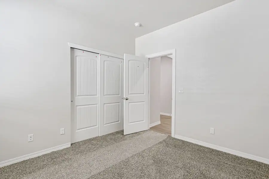 Representative unfurnished interior of a home built from the Desert Willow by View Homes in Paseo del Este, El Paso (Image 25). Representative unfurnished interior of a home built from the Desert Willow by View Homes in Paseo del Este, El Paso (Image 25).