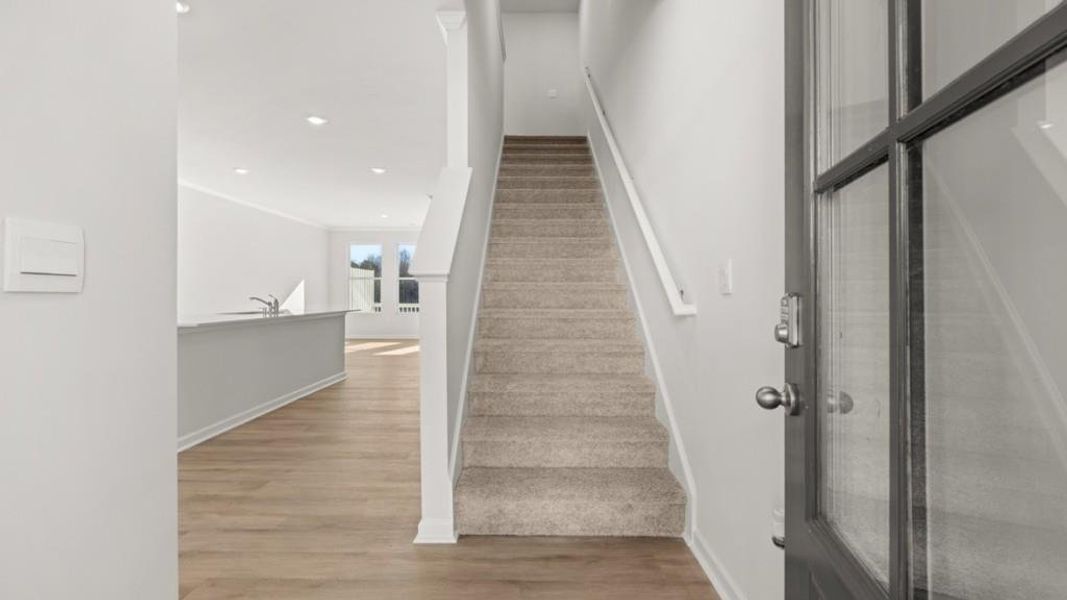 Spacious, unfurnished interior of a new home in Waypoint, Flowery Branch (Image 10).