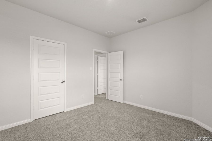Spacious, unfurnished interior of a new home in Melissa Ranch, San Antonio (Image 14). Spacious, unfurnished interior of a new home in Melissa Ranch, San Antonio (Image 14).