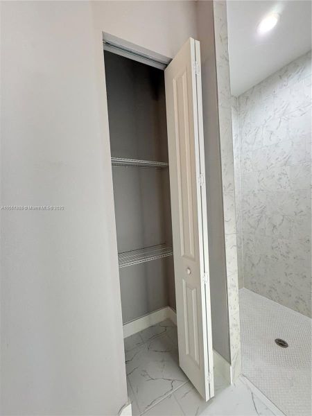 Image 20 of a home in .