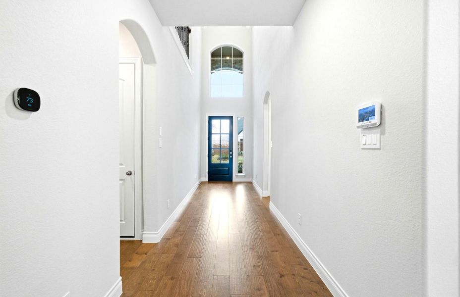 Spacious, unfurnished interior of a new home in The Highlands 55′, Porter (Image 32).