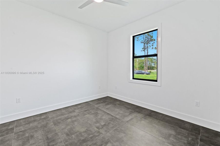 Spacious, unfurnished interior of a new home in , Naples (Image 29).