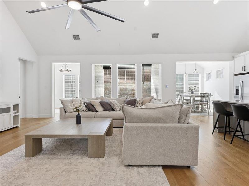 Furnished interior view inside a new home in Nelson Lake, Rockwall (Image 15). Furnished interior view inside a new home in Nelson Lake, Rockwall (Image 15).