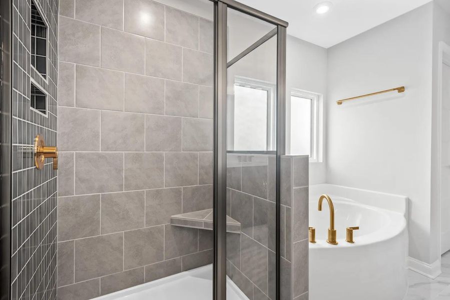The Leighland B Primary Suite Bathroom