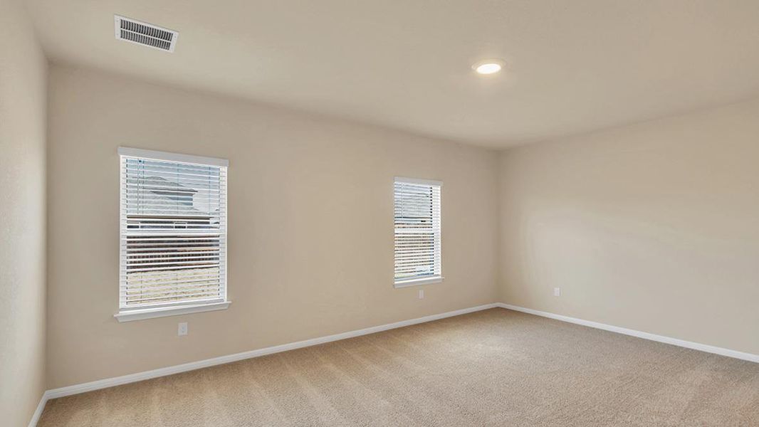 Spacious, unfurnished interior of a new home in Bar W Ranch, Leander (Image 14).