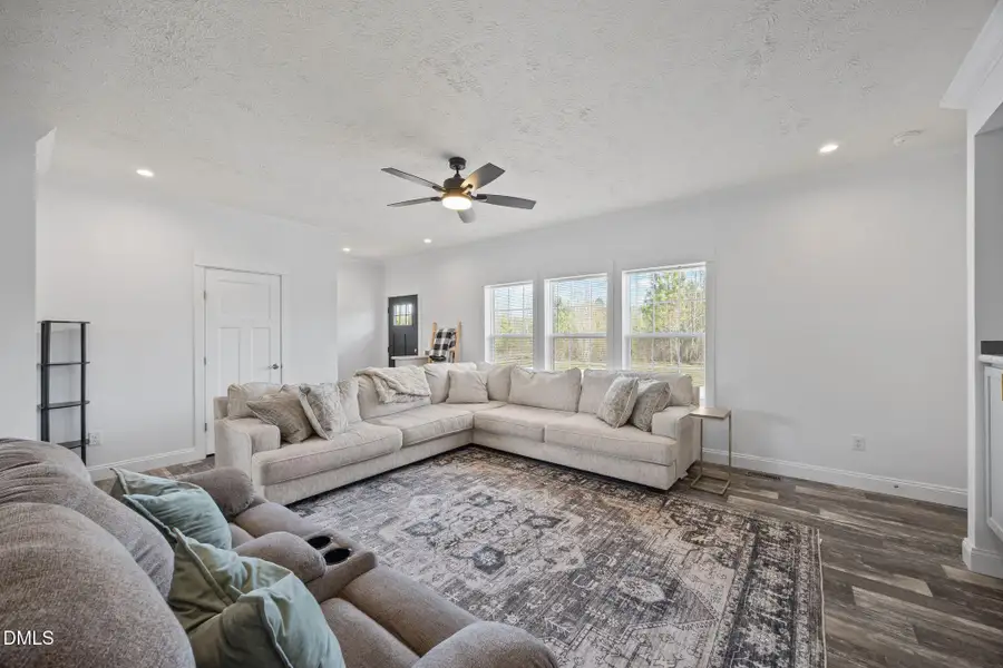 28-web-or-mls-IMG_0210 28-web-or-mls-IMG_0210