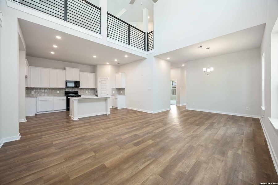Spacious, unfurnished interior of a new home in Timber Creek, San Antonio (Image 19). Spacious, unfurnished interior of a new home in Timber Creek, San Antonio (Image 19).