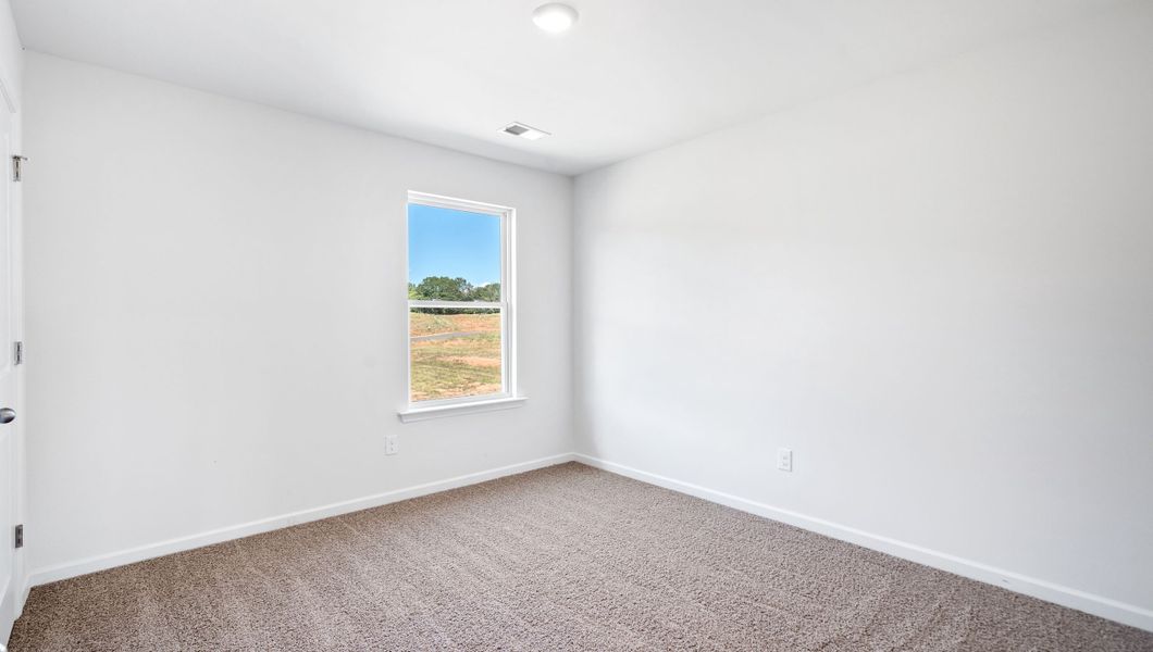 Spacious, unfurnished interior of a new home in Sage Grove, Lyman (Image 22).