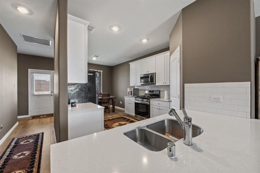 Furnished interior view inside a new home in Eastland, Crandall (Image 9).