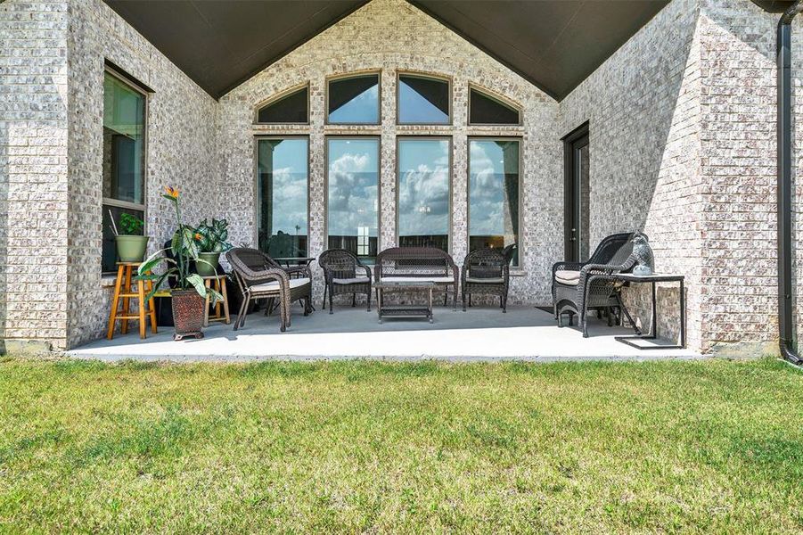 Exterior details and patio area of a home in M3 Ranch, Mansfield (Image 22).