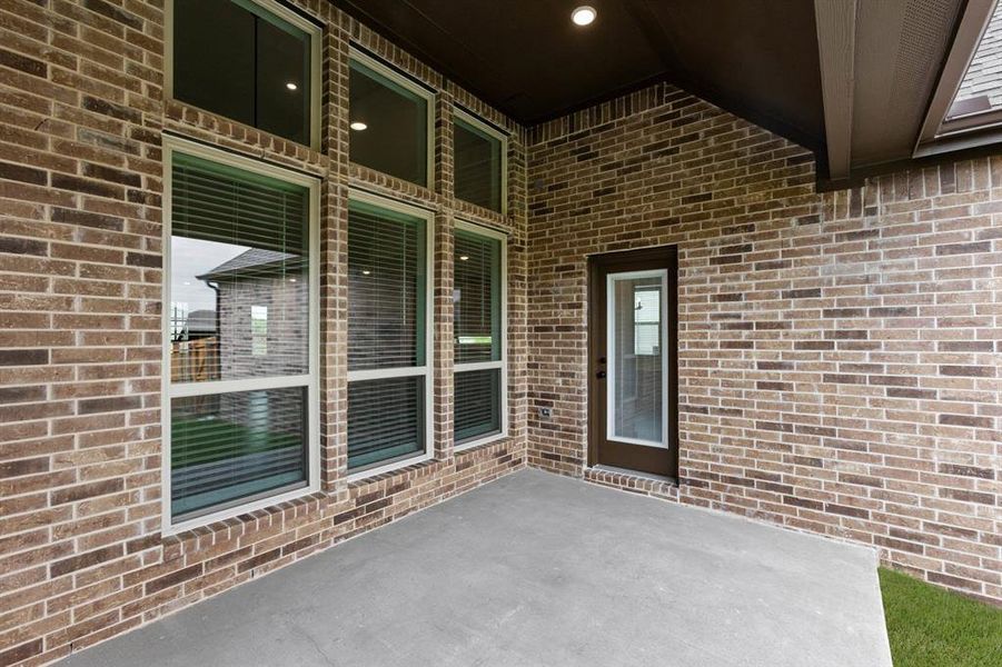 412 Newpark-Patio-1